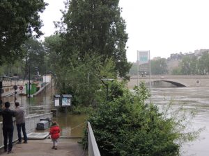 セーヌ川の増水（今年６月）